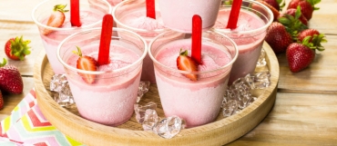 Strawberry Yoghurt Popsicles